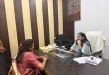 समाजसेविका ने राजापुर की एसडीएम पूजा गुप्ता से मुलाकात कर नादिन कुर्मियान गांव की समस्या के समाधान की मांग को लेकर ज्ञापन सौंपा
