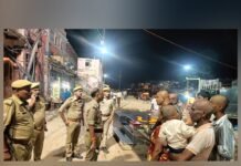 आगामी सर्वपितृ अमावस्या (महालय अमावस्या/अश्विन अमावस्या) मेले को लेकर पुलिस प्रशासन ने तैयारियां तेज कर दी हैं। श्रद्धालुओं की संभावित भारी भीड़ और उनकी सुरक्षा को देखते हुए बुधवार को पुलिस अधीक्षक चित्रकूट अरुण कुमार सिंह ने रामघाट मेला क्षेत्र का स्थलीय निरीक्षण किया