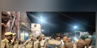 आगामी सर्वपितृ अमावस्या (महालय अमावस्या/अश्विन अमावस्या) मेले को लेकर पुलिस प्रशासन ने तैयारियां तेज कर दी हैं। श्रद्धालुओं की संभावित भारी भीड़ और उनकी सुरक्षा को देखते हुए बुधवार को पुलिस अधीक्षक चित्रकूट अरुण कुमार सिंह ने रामघाट मेला क्षेत्र का स्थलीय निरीक्षण किया